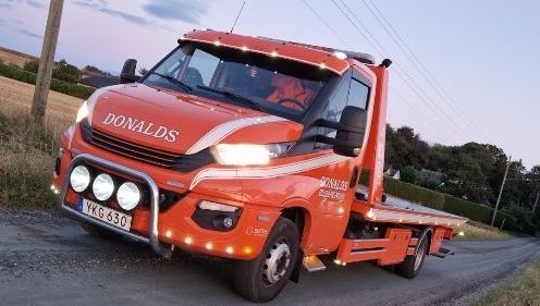 Flakbärgare hos Donalds Bilbärgning - Bärgningsbil i skåne