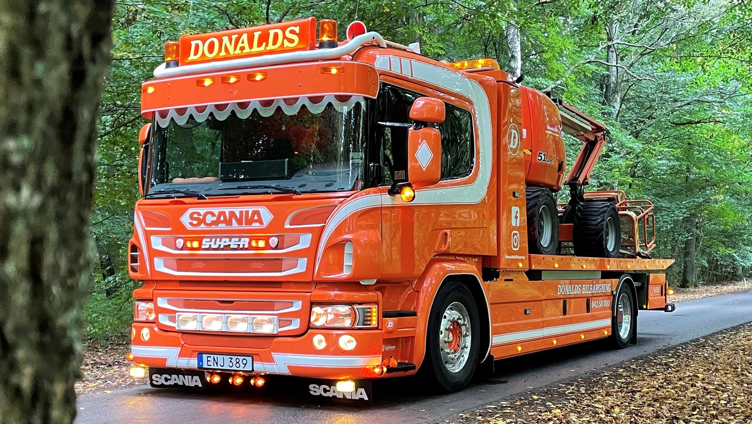 Flakbärgare hos Donalds Bilbärgning - Bärgningsbil i skåne